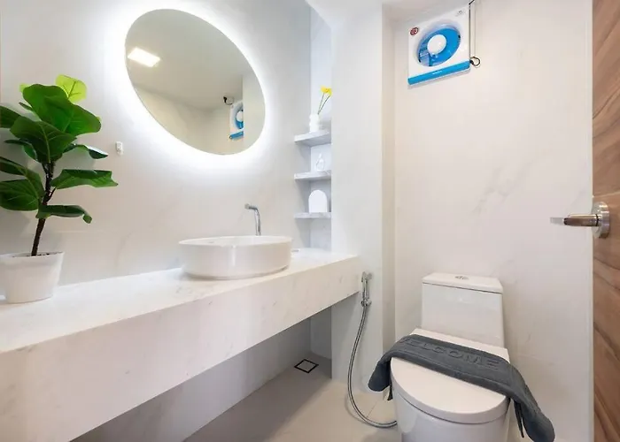 Miq Ekkamai3_pool Villa_3br House 別墅